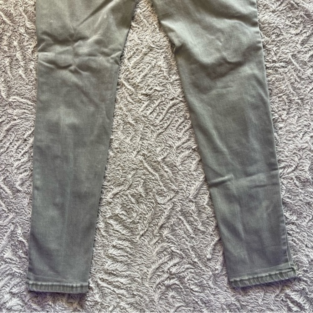 4 for 16$ Distressed Refuge Skinny Jeans - Picture 9 of 12